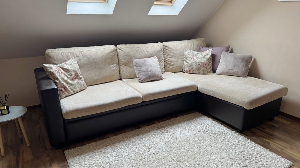 Ъглов Десен диван