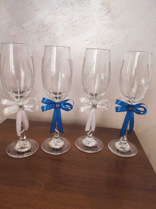 Чаши за младоженци и кумове