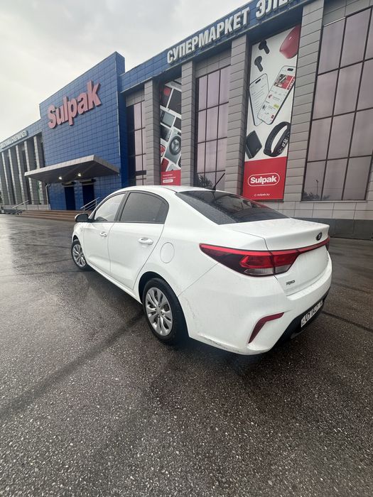 Kia rio 2019 в отличном состояни