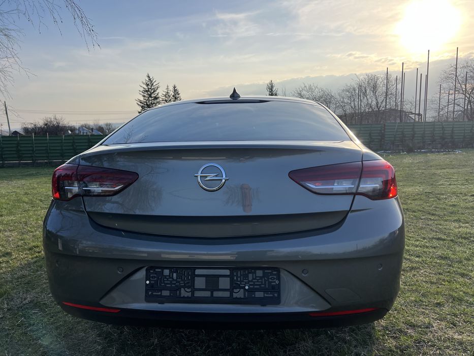 Opel Insignia, 2018, Euro 6, Carte service
