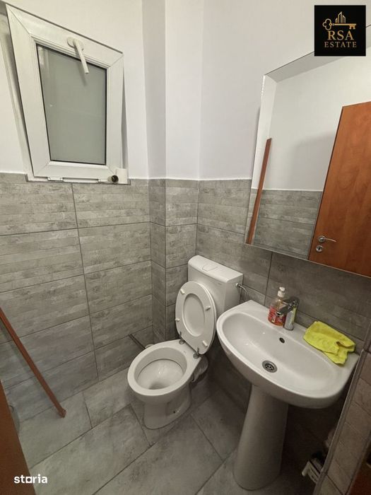 Apartament 4 camere de inchiriat et 4 langa Sala Polivalenta Rm Valcea