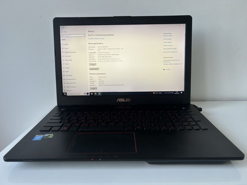 Геймърски лаптоп Asus ROG