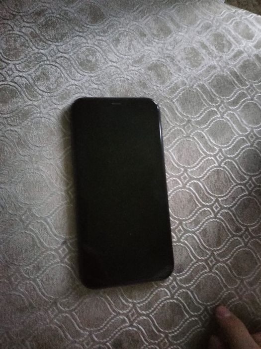 Обменяю айфон 11