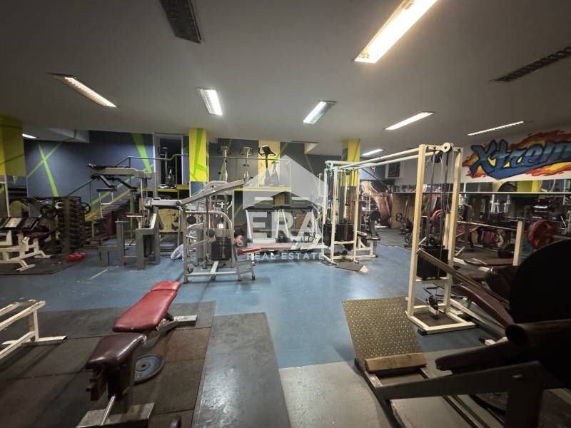 Фитнес зала на две нива за продажба, в самостоятелна тухлена сграда, р