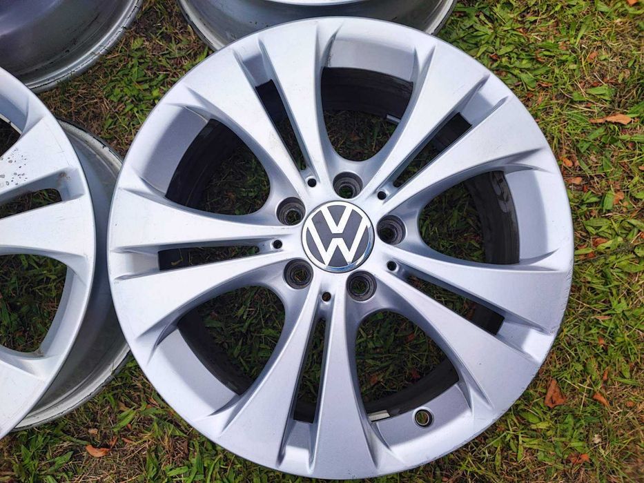 VW/Фолксваген - 17 цола 5x112; 4 бр. лети джанти