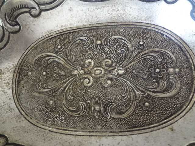 Орнаментална сребриста купа от Виена