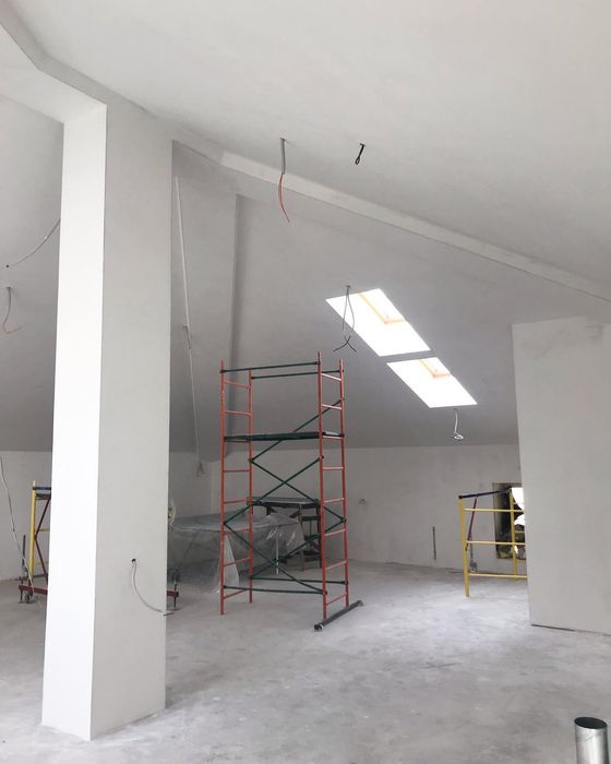 Покраска стен и потолков