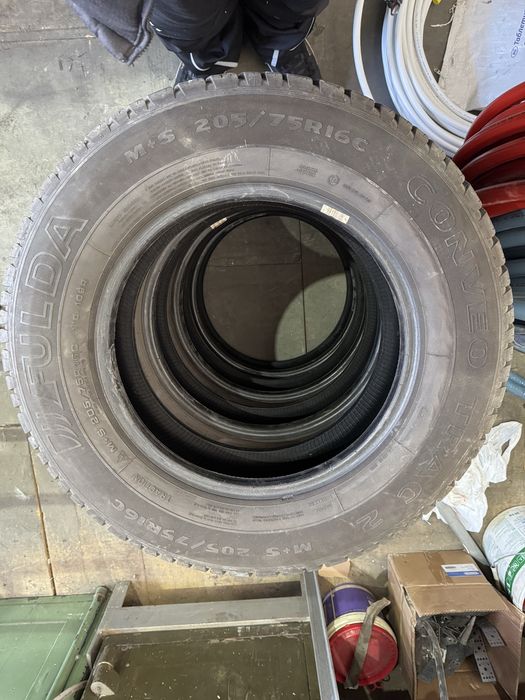 Зимни гуми за бус 205/75/16C - 220лв