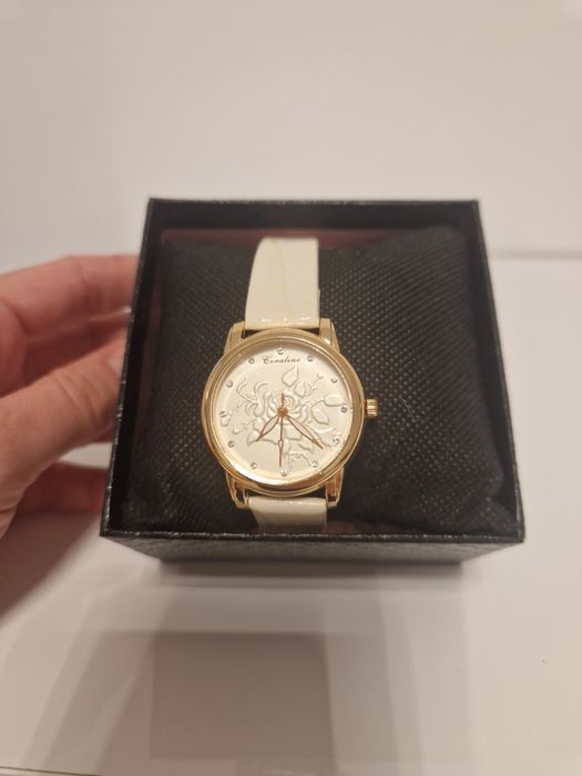 Дамски часовник нов
