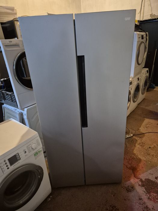 Frigider Side by Side