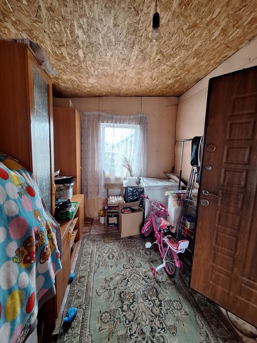Продам дом район бензостроя.