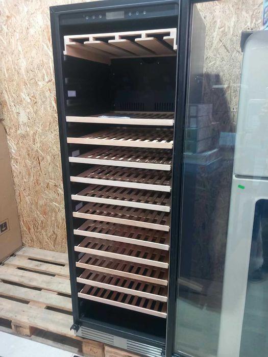 SUPER OFERTA Racitor vinuri 165 sticle