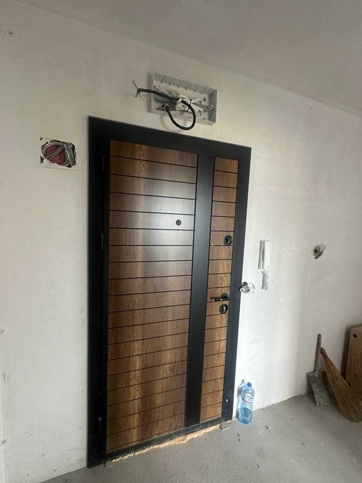 Тристаен апартамент за продажба с Акт 16 в кв. Струмско, гр. Благоевград