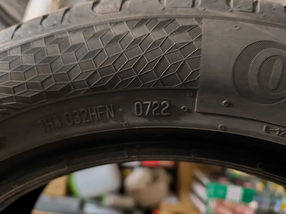 Продавам летни гуми CONTINENTAL 205/55R16 91V UltraContact, DOT 07/22