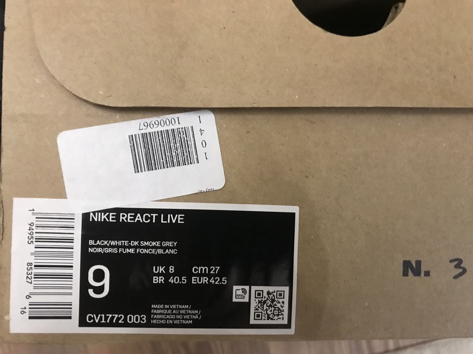 Кроссовки ориг Nike React Live 41.5 ru size