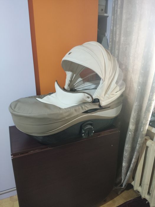 Продаю коляску .