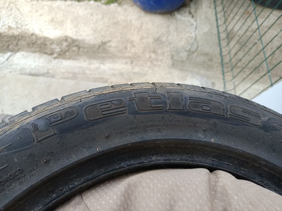 Anvelope de vînzare