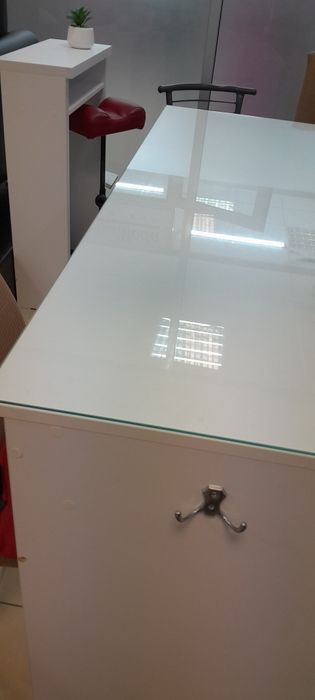 Стол маникюрный двухместный