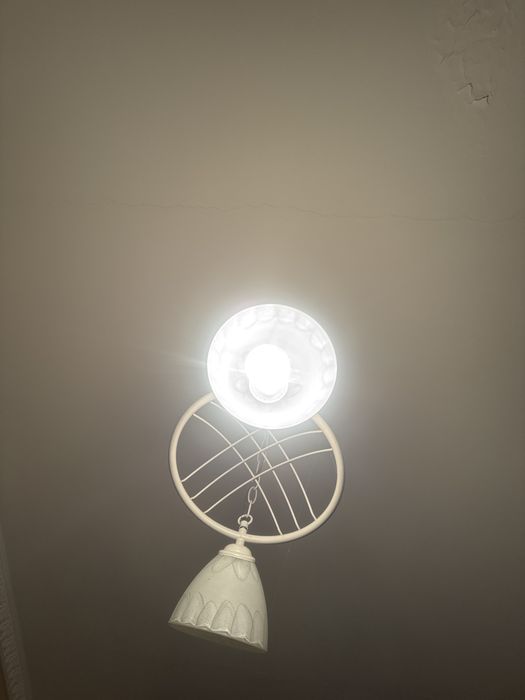 Продам люстры по 8000