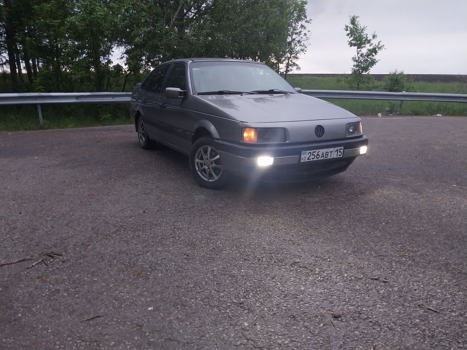 Пассат б3  седан