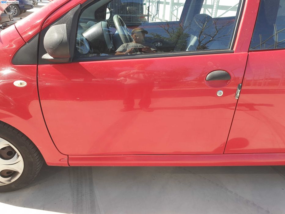 Usa Usi Portiera Portiere Stanga Fata Dezechipata Toyota Aygo 2005 - 2012 Culoare KJH [K6920]