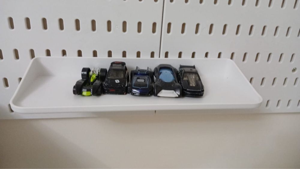 Машинки Hotwheels