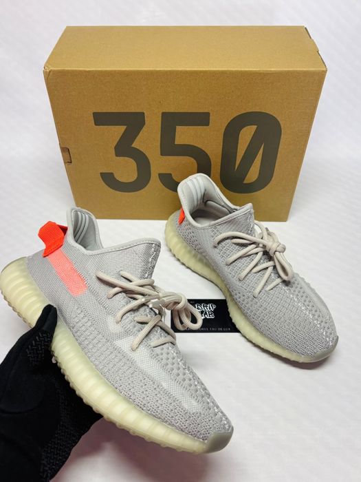 Yeezy 350 boost v2