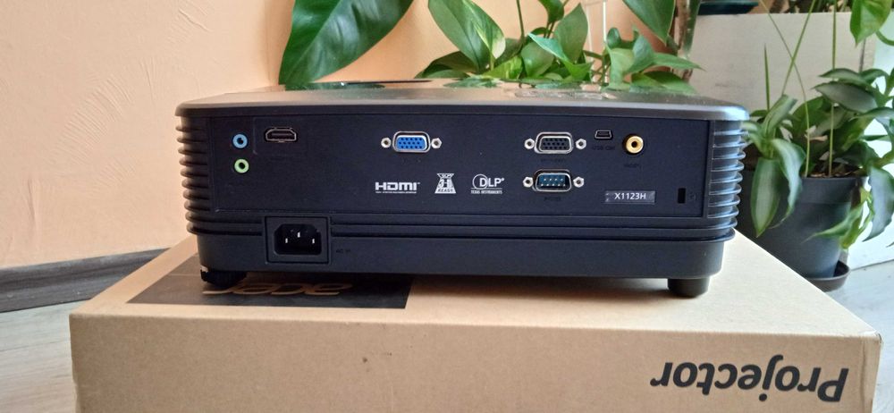 Проектор за домашно кино ACER X1123H