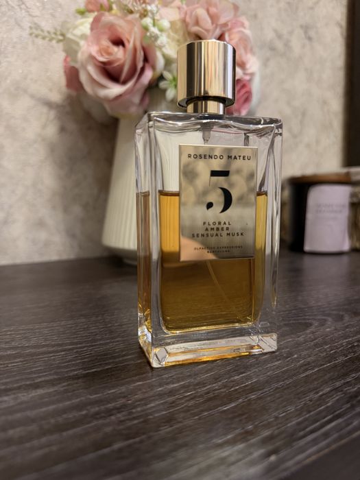 Продам парфюм Rosendo Mateu 5