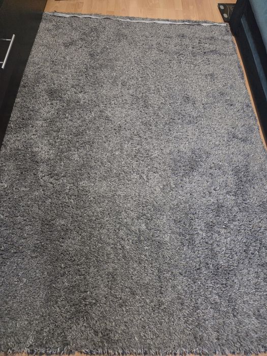 Vand covor achiziționat din Germania 150/200stare foarte bună