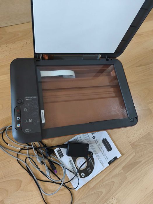 струен принтер HP Deskjet 2050A