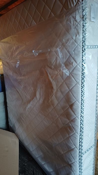 Матрас 200/160 в хорошем состоянии