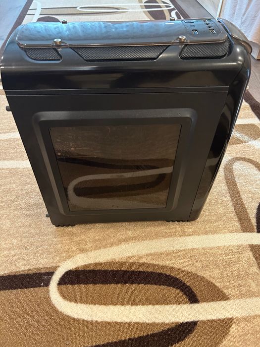 Настолен компютър в отлично състояние