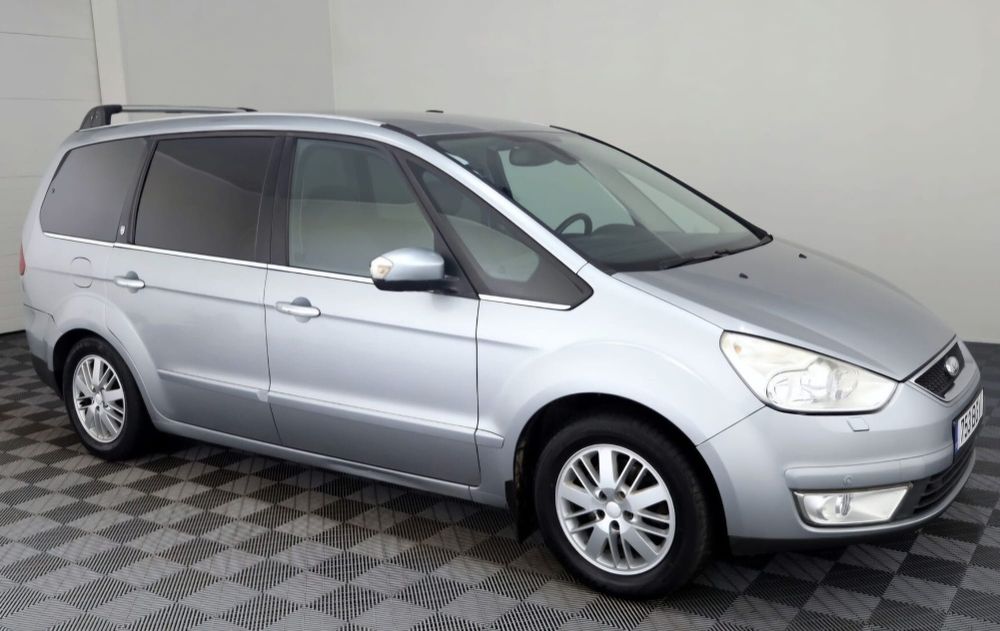 Ford Galaxy pentru piese complet funcțional