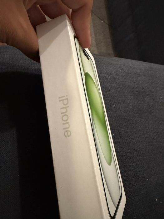 Apple iPhone 15 128GB зелен