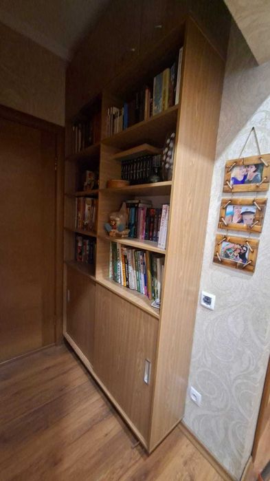 шкаф книжный б\у