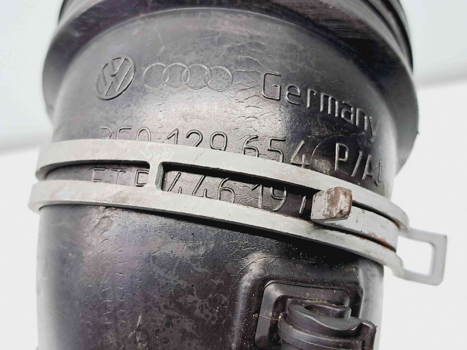 Tub admisie aer Volkswagen Golf 6 (5K1) [Fabr 2009-2013] 3C0129654 2.0