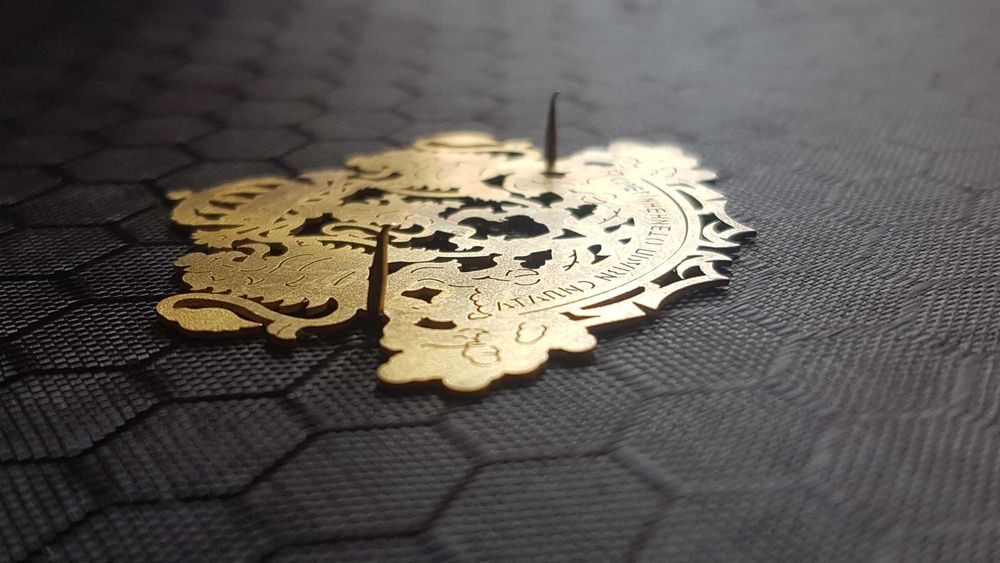 метален държавен герб на Република България, размер 5х4см