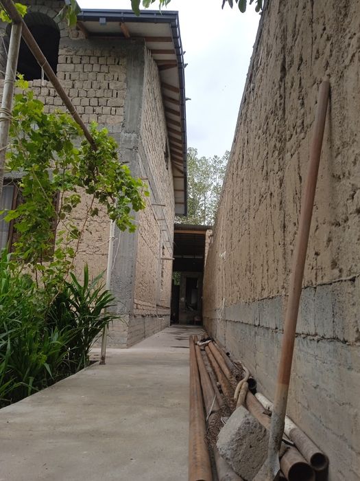 Уй жой ховли сотилади