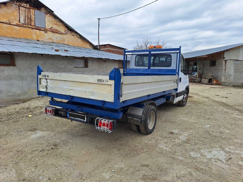 Camioneta IVECO Basculabila