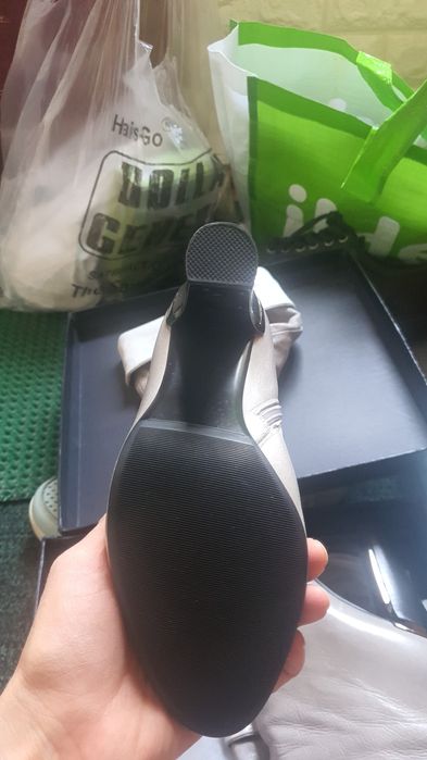 Новые кожанные сапоги