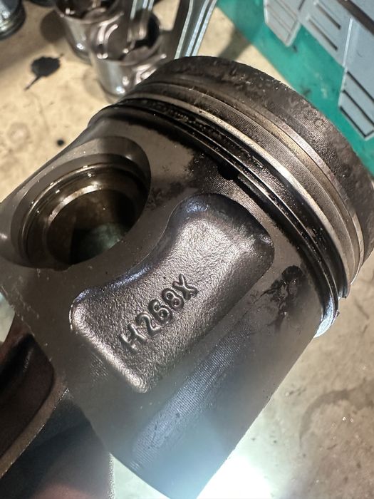 Piston cu biela Citroen Jumper motor 2.2 hdi Peugeot Boxer euro 4 euro 5