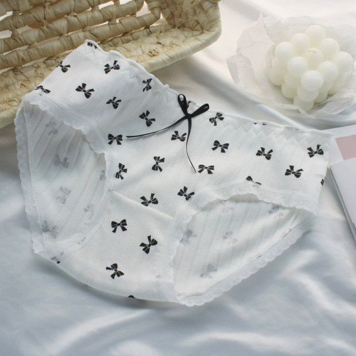 Трусики женские  .