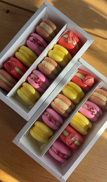 Torturi personalizate și macarons în Cluj, Florești