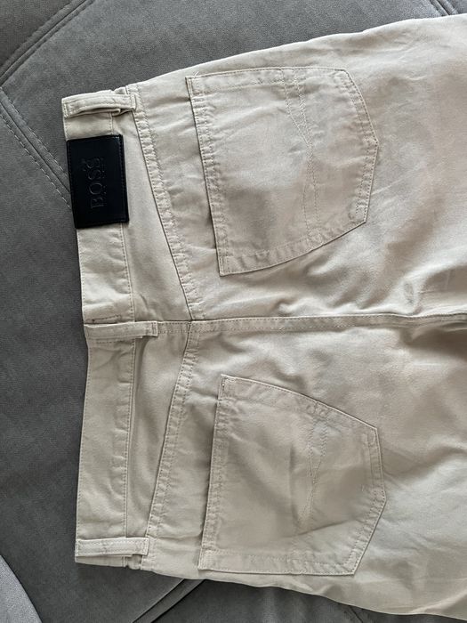 Pantaloni Hugo Boss marimea 32