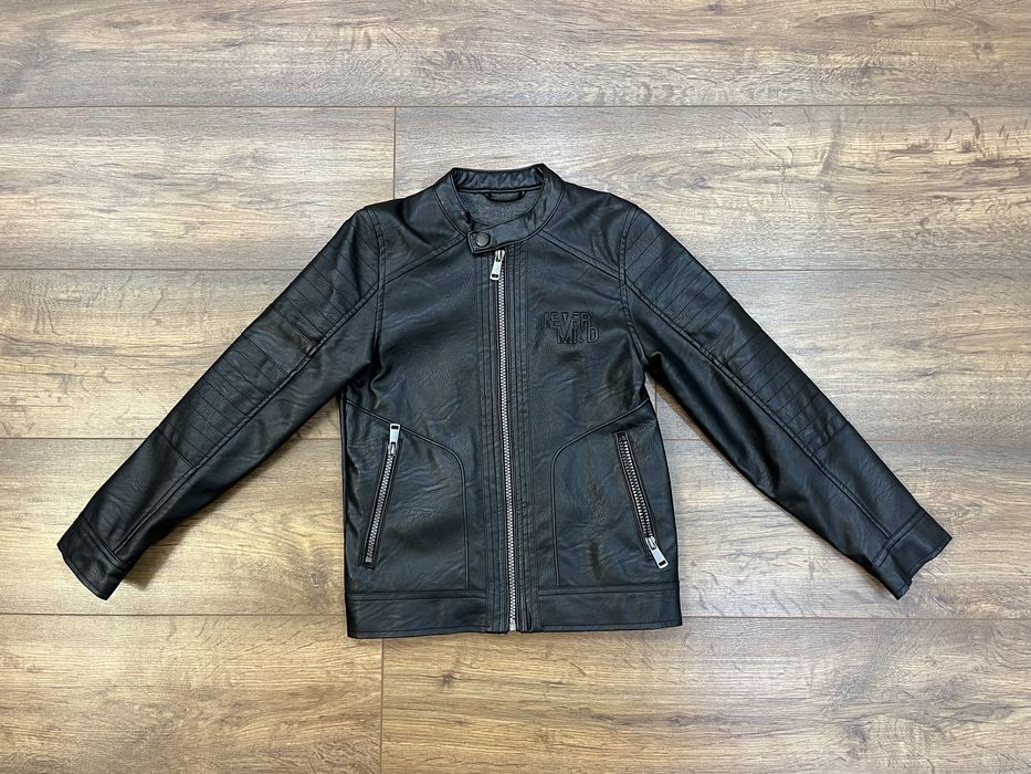 Кожено яке в черно 122/128 7-8 г.