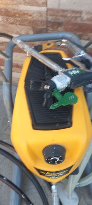 Wagner 250M  Control Бояджийска Машина за Всички Бои Фасаген Латекс Шпакловка Нов Модел