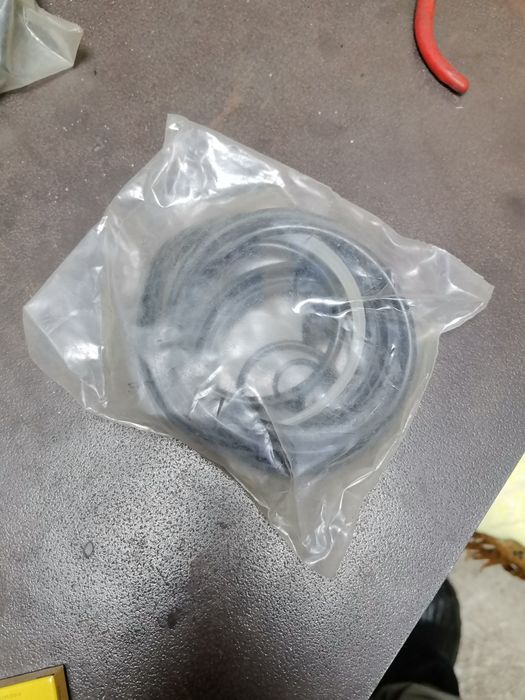 Сальники на гидравлику