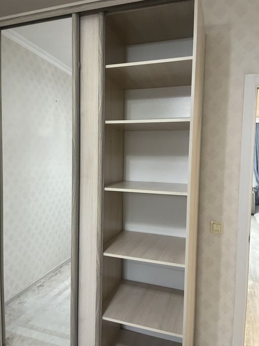 Шкаф 3х дверный с зеркалом