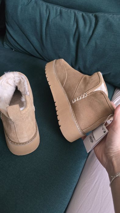 Зимни боти Stradivarius